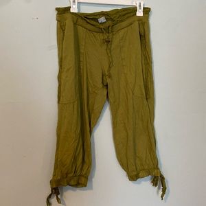 Deha green loose Capri pants
